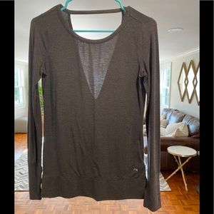 Light Weight & V- Cutout on Back